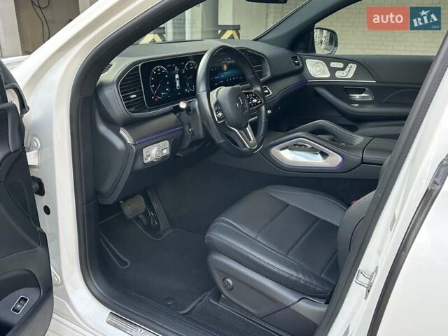 Белый Мерседес GLE-Class Coupe, объемом двигателя 2.93 л и пробегом 35 тыс. км за 83700 $, фото 35 на Automoto.ua