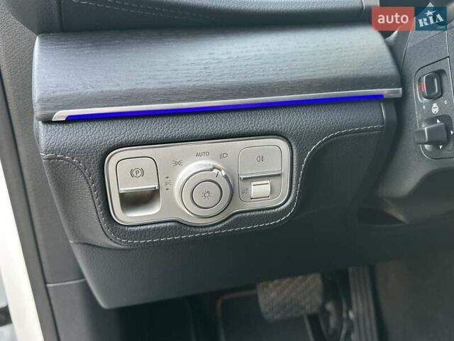 Белый Мерседес GLE-Class Coupe, объемом двигателя 2.93 л и пробегом 35 тыс. км за 83700 $, фото 46 на Automoto.ua