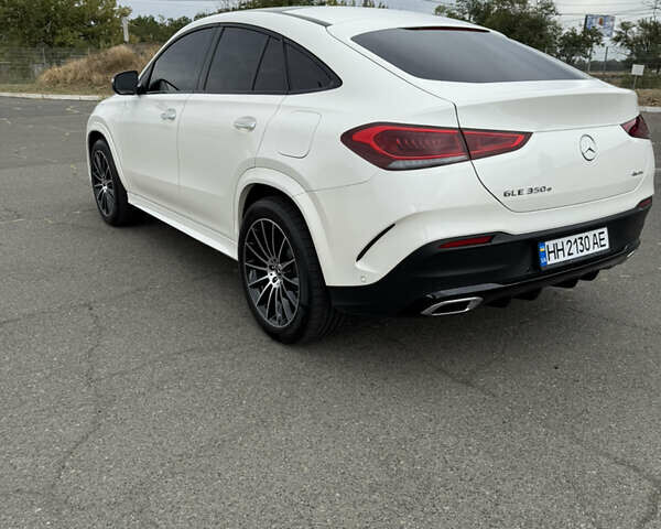Белый Мерседес GLE-Class Coupe, объемом двигателя 2 л и пробегом 49 тыс. км за 87500 $, фото 11 на Automoto.ua