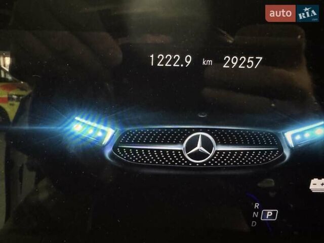 Белый Мерседес GLE-Class Coupe, объемом двигателя 1.95 л и пробегом 29 тыс. км за 90500 $, фото 28 на Automoto.ua