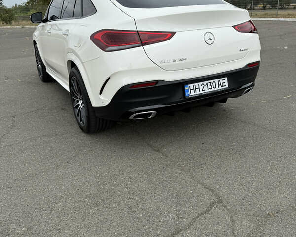 Белый Мерседес GLE-Class Coupe, объемом двигателя 2 л и пробегом 49 тыс. км за 87500 $, фото 24 на Automoto.ua