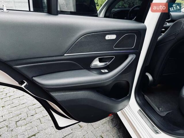 Белый Мерседес GLE-Class Coupe, объемом двигателя 1.95 л и пробегом 29 тыс. км за 90500 $, фото 24 на Automoto.ua