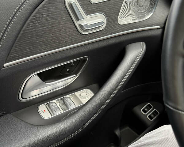 Белый Мерседес GLE-Class Coupe, объемом двигателя 2 л и пробегом 49 тыс. км за 87500 $, фото 3 на Automoto.ua