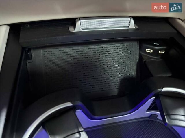 Белый Мерседес GLE-Class Coupe, объемом двигателя 3 л и пробегом 10 тыс. км за 127500 $, фото 106 на Automoto.ua