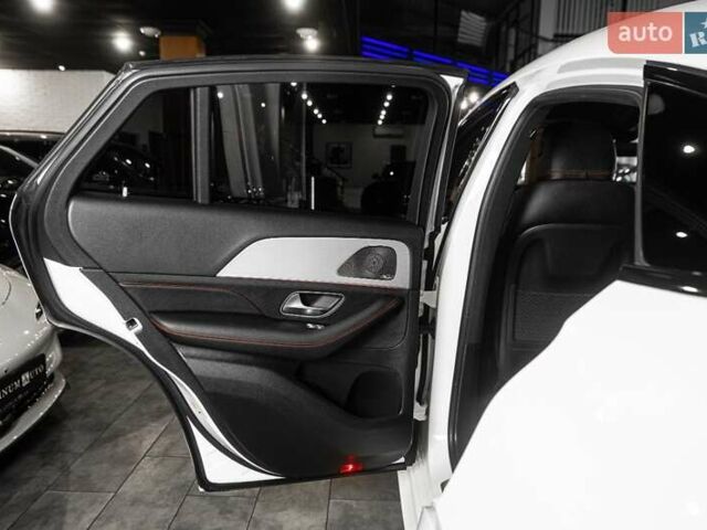 Білий Мерседес GLE-Class Coupe, об'ємом двигуна 3 л та пробігом 32 тис. км за 91000 $, фото 48 на Automoto.ua
