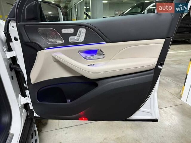 Белый Мерседес GLE-Class Coupe, объемом двигателя 3 л и пробегом 10 тыс. км за 127500 $, фото 125 на Automoto.ua