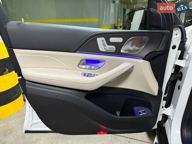 Белый Мерседес GLE-Class Coupe, объемом двигателя 3 л и пробегом 10 тыс. км за 127500 $, фото 41 на Automoto.ua