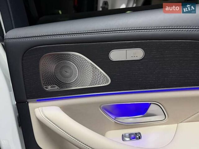 Белый Мерседес GLE-Class Coupe, объемом двигателя 3 л и пробегом 10 тыс. км за 127500 $, фото 78 на Automoto.ua