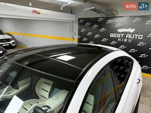 Белый Мерседес GLE-Class Coupe, объемом двигателя 3 л и пробегом 10 тыс. км за 127500 $, фото 31 на Automoto.ua