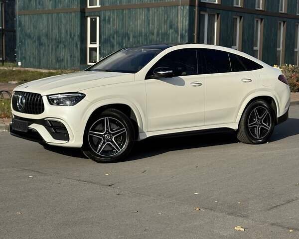 Белый Мерседес GLE-Class Coupe, объемом двигателя 2 л и пробегом 47 тыс. км за 111000 $, фото 2 на Automoto.ua