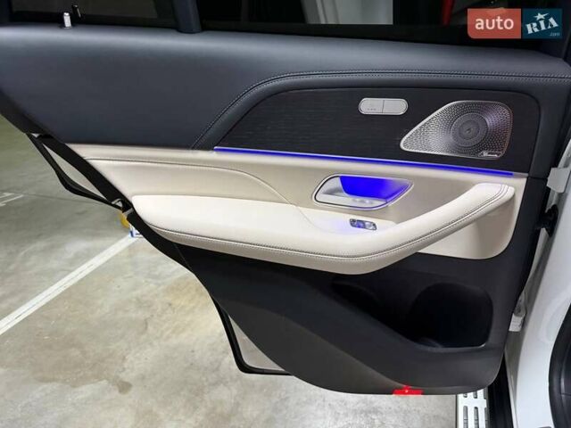 Белый Мерседес GLE-Class Coupe, объемом двигателя 3 л и пробегом 10 тыс. км за 127500 $, фото 63 на Automoto.ua