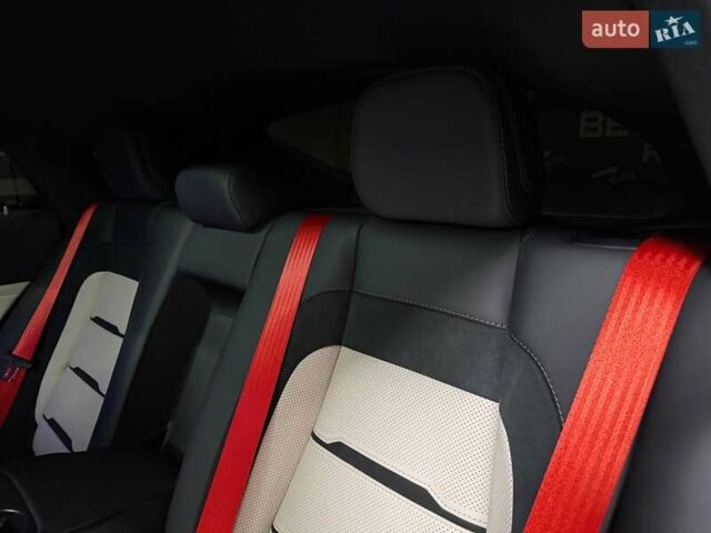 Белый Мерседес GLE-Class Coupe, объемом двигателя 3 л и пробегом 10 тыс. км за 127500 $, фото 69 на Automoto.ua