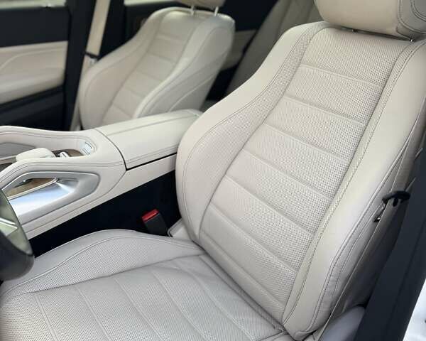 Белый Мерседес GLE-Class Coupe, объемом двигателя 2 л и пробегом 47 тыс. км за 111000 $, фото 5 на Automoto.ua