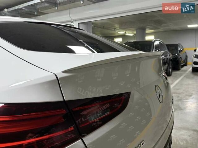 Белый Мерседес GLE-Class Coupe, объемом двигателя 3 л и пробегом 10 тыс. км за 127500 $, фото 32 на Automoto.ua