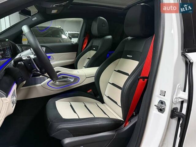 Белый Мерседес GLE-Class Coupe, объемом двигателя 3 л и пробегом 10 тыс. км за 127500 $, фото 54 на Automoto.ua