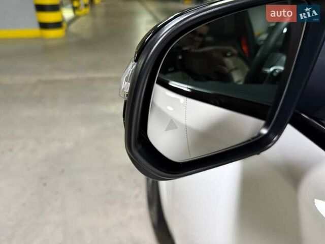 Белый Мерседес GLE-Class Coupe, объемом двигателя 3 л и пробегом 10 тыс. км за 127500 $, фото 30 на Automoto.ua