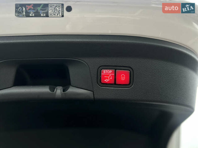 Білий Мерседес GLE-Class Coupe, об'ємом двигуна 2.99 л та пробігом 27 тис. км за 123500 $, фото 24 на Automoto.ua