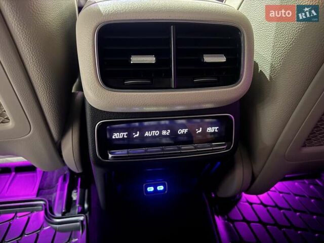 Белый Мерседес GLE-Class Coupe, объемом двигателя 2 л и пробегом 2 тыс. км за 117900 $, фото 115 на Automoto.ua