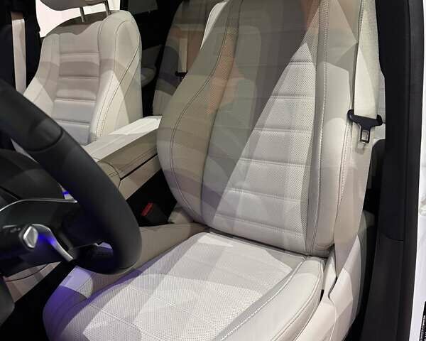 Белый Мерседес GLE-Class Coupe, объемом двигателя 2 л и пробегом 2 тыс. км за 117900 $, фото 90 на Automoto.ua