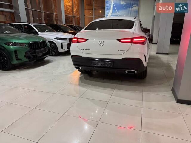 Белый Мерседес GLE-Class Coupe, объемом двигателя 2 л и пробегом 2 тыс. км за 117900 $, фото 55 на Automoto.ua