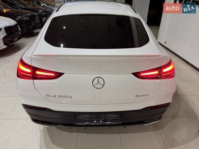 Білий Мерседес GLE-Class Coupe, об'ємом двигуна 2 л та пробігом 2 тис. км за 117900 $, фото 53 на Automoto.ua
