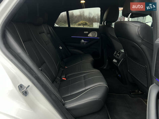 Білий Мерседес GLE-Class Coupe, об'ємом двигуна 2.99 л та пробігом 27 тис. км за 123500 $, фото 16 на Automoto.ua