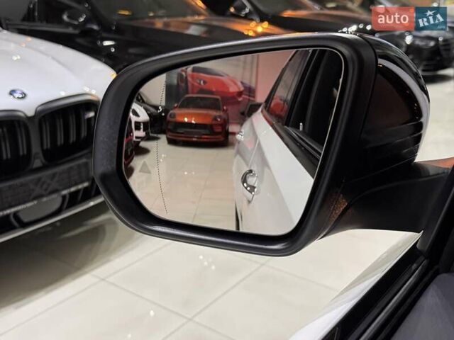 Белый Мерседес GLE-Class Coupe, объемом двигателя 2 л и пробегом 2 тыс. км за 117900 $, фото 30 на Automoto.ua
