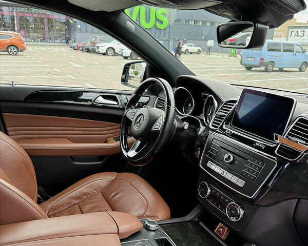 Черный Мерседес GLE-Class Coupe, объемом двигателя 3 л и пробегом 99 тыс. км за 41500 $, фото 26 на Automoto.ua