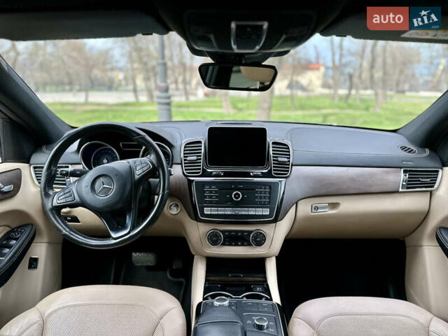 Чорний Мерседес GLE-Class Coupe, об'ємом двигуна 3 л та пробігом 98 тис. км за 39999 $, фото 25 на Automoto.ua