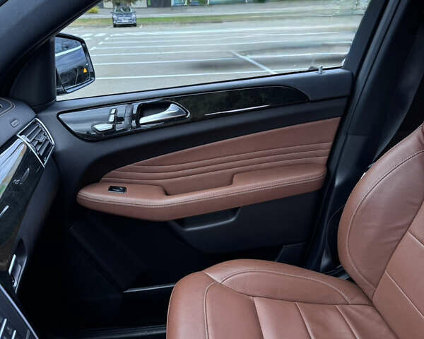 Черный Мерседес GLE-Class Coupe, объемом двигателя 3 л и пробегом 99 тыс. км за 41500 $, фото 30 на Automoto.ua