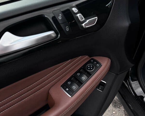 Черный Мерседес GLE-Class Coupe, объемом двигателя 3 л и пробегом 99 тыс. км за 41500 $, фото 19 на Automoto.ua