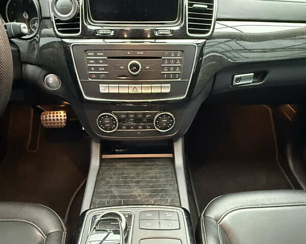 Чорний Мерседес GLE-Class Coupe, об'ємом двигуна 3 л та пробігом 145 тис. км за 38500 $, фото 6 на Automoto.ua