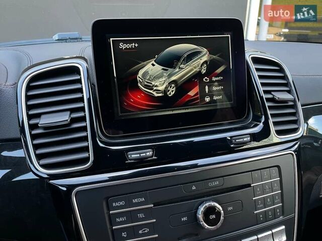 Черный Мерседес GLE-Class Coupe, объемом двигателя 3 л и пробегом 130 тыс. км за 40900 $, фото 69 на Automoto.ua