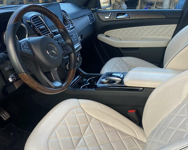 Черный Мерседес GLE-Class Coupe, объемом двигателя 3 л и пробегом 133 тыс. км за 42000 $, фото 5 на Automoto.ua