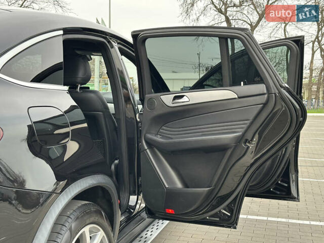 Черный Мерседес GLE-Class Coupe, объемом двигателя 2.99 л и пробегом 180 тыс. км за 33500 $, фото 36 на Automoto.ua