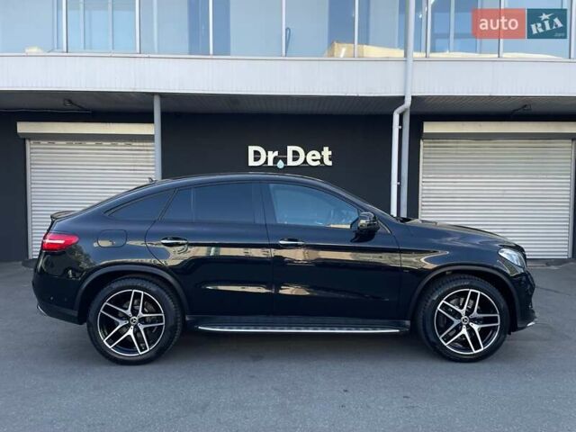 Черный Мерседес GLE-Class Coupe, объемом двигателя 3 л и пробегом 130 тыс. км за 40900 $, фото 28 на Automoto.ua