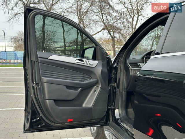 Черный Мерседес GLE-Class Coupe, объемом двигателя 2.99 л и пробегом 180 тыс. км за 33500 $, фото 50 на Automoto.ua