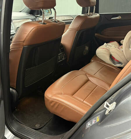 Черный Мерседес GLE-Class Coupe, объемом двигателя 3 л и пробегом 238 тыс. км за 32000 $, фото 8 на Automoto.ua