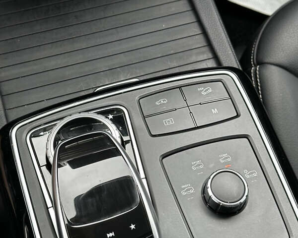 Чорний Мерседес GLE-Class Coupe, об'ємом двигуна 3 л та пробігом 41 тис. км за 41300 $, фото 16 на Automoto.ua