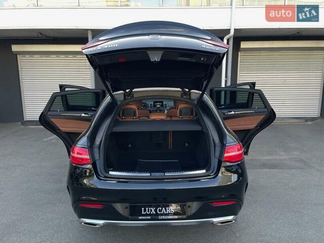 Черный Мерседес GLE-Class Coupe, объемом двигателя 3 л и пробегом 130 тыс. км за 40900 $, фото 46 на Automoto.ua
