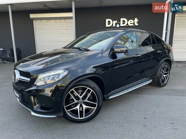 Черный Мерседес GLE-Class Coupe, объемом двигателя 3 л и пробегом 130 тыс. км за 40900 $, фото 4 на Automoto.ua