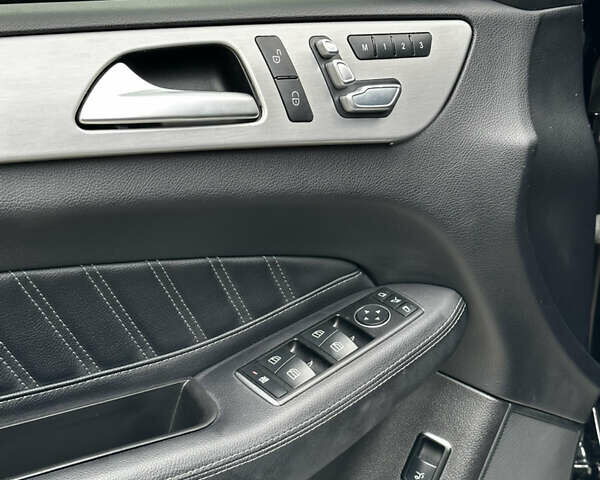 Чорний Мерседес GLE-Class Coupe, об'ємом двигуна 3 л та пробігом 41 тис. км за 41300 $, фото 7 на Automoto.ua