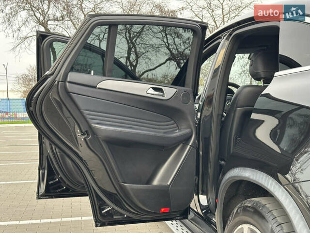 Черный Мерседес GLE-Class Coupe, объемом двигателя 2.99 л и пробегом 180 тыс. км за 33500 $, фото 30 на Automoto.ua