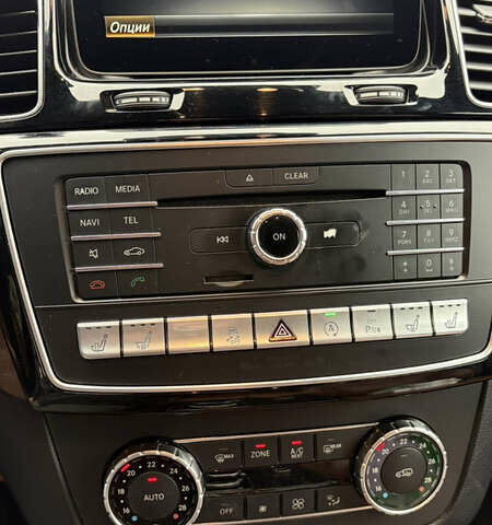 Черный Мерседес GLE-Class Coupe, объемом двигателя 3 л и пробегом 238 тыс. км за 32000 $, фото 9 на Automoto.ua