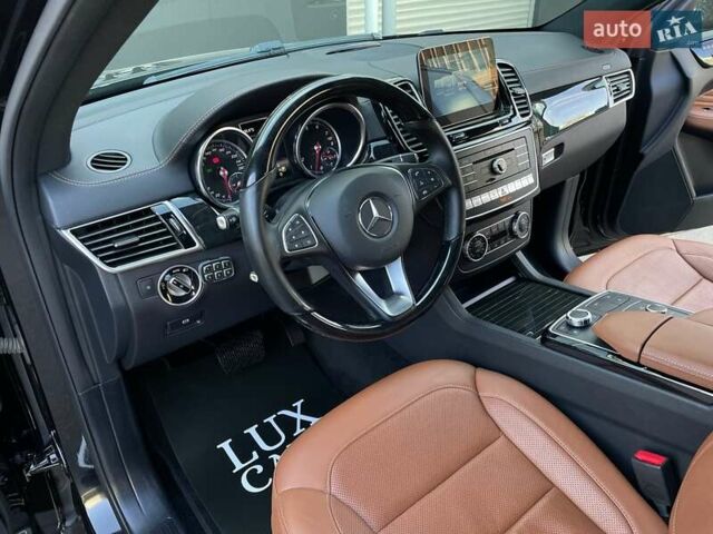 Черный Мерседес GLE-Class Coupe, объемом двигателя 3 л и пробегом 130 тыс. км за 40900 $, фото 50 на Automoto.ua