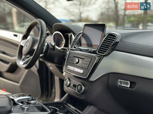 Черный Мерседес GLE-Class Coupe, объемом двигателя 2.99 л и пробегом 180 тыс. км за 33500 $, фото 49 на Automoto.ua