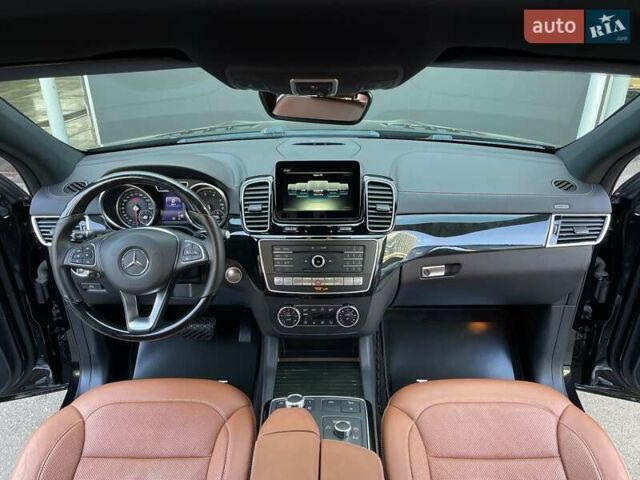 Черный Мерседес GLE-Class Coupe, объемом двигателя 3 л и пробегом 130 тыс. км за 40900 $, фото 52 на Automoto.ua