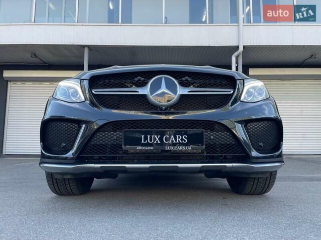 Черный Мерседес GLE-Class Coupe, объемом двигателя 3 л и пробегом 130 тыс. км за 40900 $, фото 3 на Automoto.ua