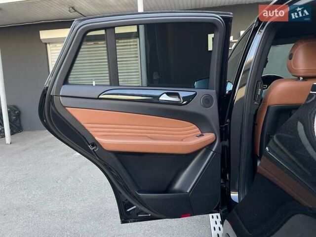 Черный Мерседес GLE-Class Coupe, объемом двигателя 3 л и пробегом 130 тыс. км за 40900 $, фото 44 на Automoto.ua