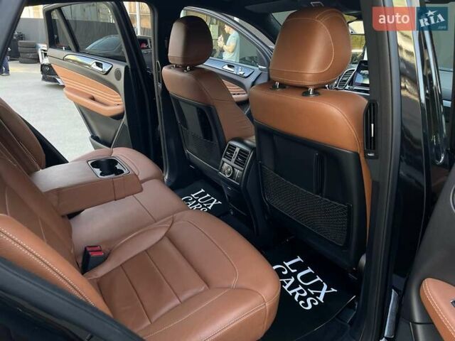 Черный Мерседес GLE-Class Coupe, объемом двигателя 3 л и пробегом 130 тыс. км за 40900 $, фото 63 на Automoto.ua